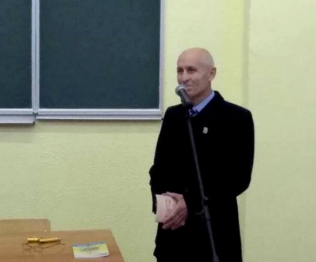 Гість факультету філології і журналістики, поет Микола Супінка